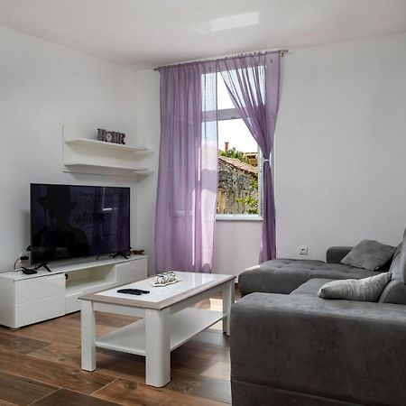 Apartments Smaila 1729 普拉 外观 照片
