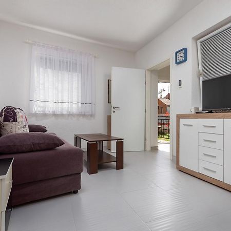 Apartments Smaila 1729 普拉 外观 照片