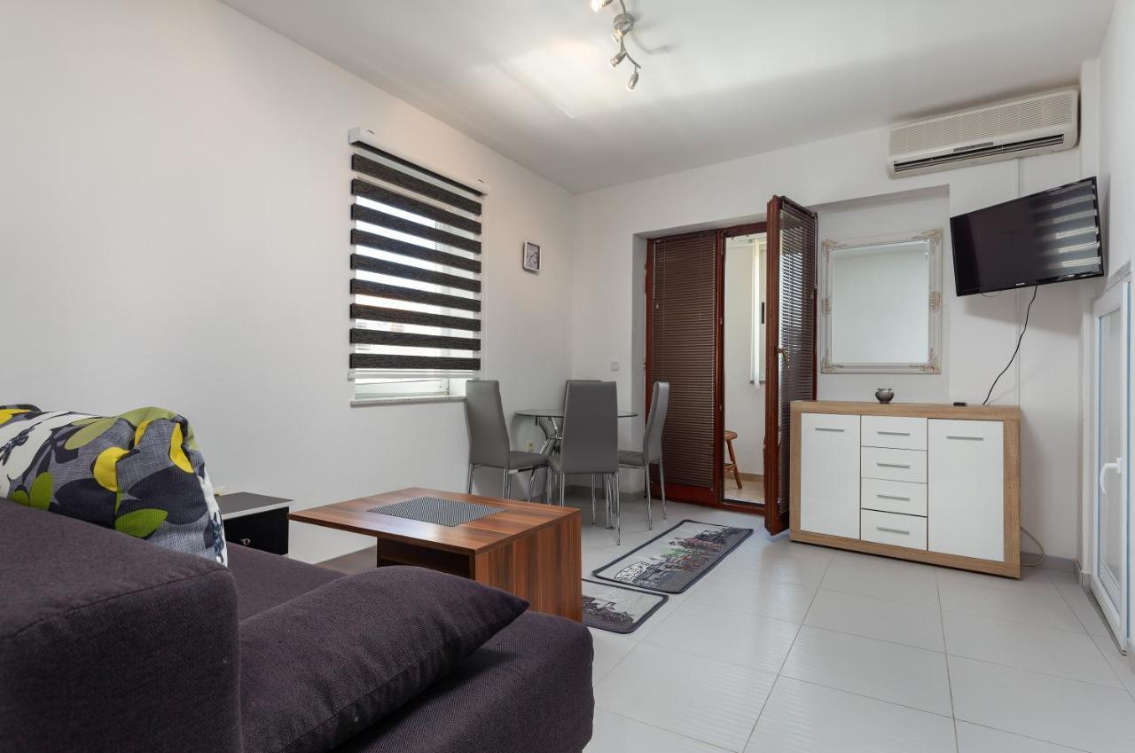 Apartments Smaila 1729 普拉 外观 照片