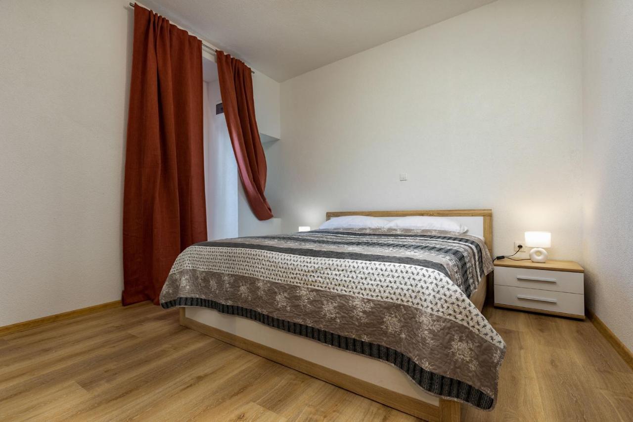 Apartments Smaila 1729 普拉 外观 照片