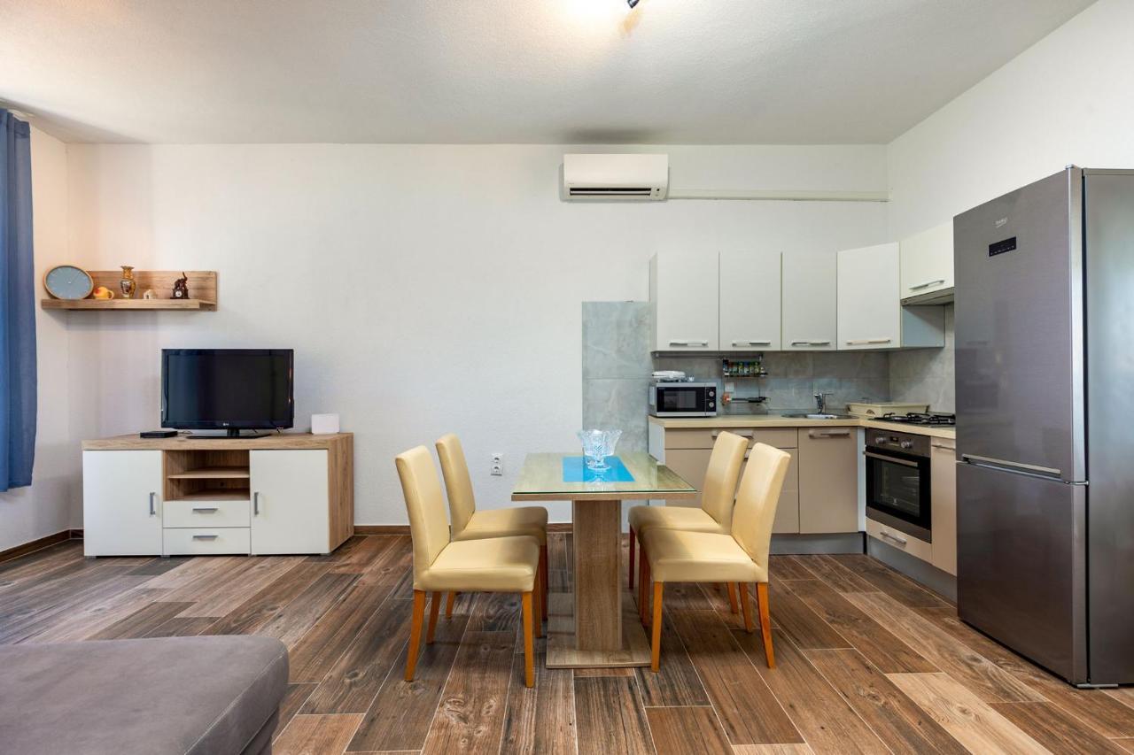 Apartments Smaila 1729 普拉 外观 照片