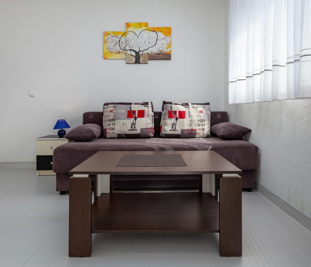 Apartments Smaila 1729 普拉 外观 照片