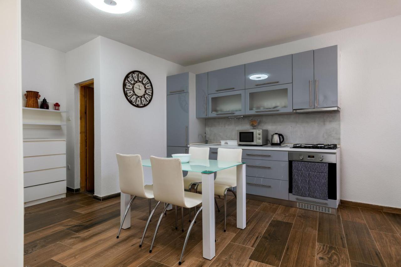 Apartments Smaila 1729 普拉 外观 照片